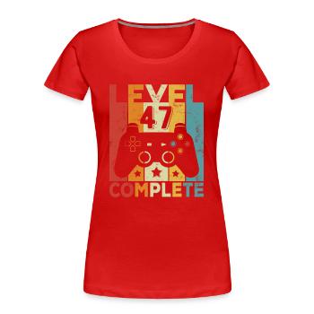 Niveau 47 Anniversaire complet 47 ans Homme Femme - T-shirt bio Premium Femme - rouge - Devant - Mia (176cm)