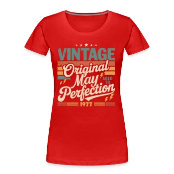 Millésime mai 1977 – Perfection pendant 49 ans - T-shirt bio Premium Femme - rouge - Devant - Mia (176cm)