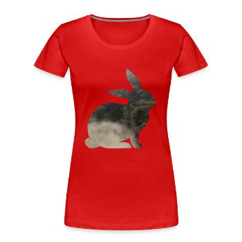 Hase in Silhouette mit Wald und Nebel - Frauen Premium Bio T-Shirt - Rot - Vorne - Mia (176cm)