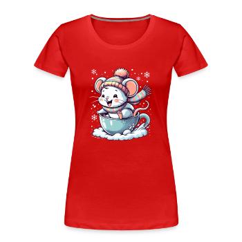 Niedliche Maus in Tasse fährt Schlitten auf Schnee - Frauen Premium Bio T-Shirt - Rot - Vorne - Mia (176cm)