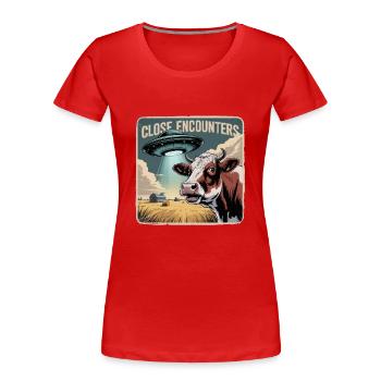 Extraterrestrial encounters on the farm - Women's Premium Organic T-Shirt - red - Front - Mia (176cm)