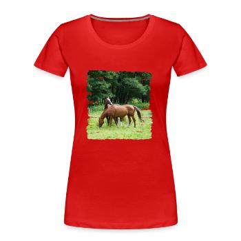 Le pâturage présente des avantages pour les chevaux - T-shirt bio Premium Femme - rouge - Devant - Mia (176cm)