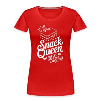 La Reine des Snacks Portée par l’Amour et les Rires Plus Drôle - T-shirt bio Premium Femme - rouge - Devant - Mia (176cm)
