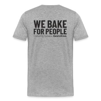 we_bake_for_people - T-shirt bio Premium Homme - gris chiné - Dos - Damien (186cm)