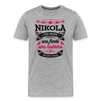 NIKOLA UN NOM UNE FIERTÉ AUCUN RIVAL - T-shirt bio Premium Homme - gris chiné - Devant - Damien (186cm)