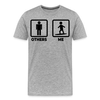 Wellenreiter Strichmännchen - Männer Premium Bio T-Shirt - Grau meliert - Vorne - Damien (186cm)