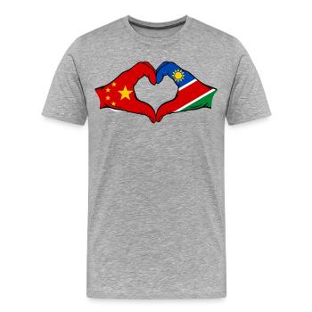 China Namibia Flagge Hände Herzform - Männer Premium Bio T-Shirt - Grau meliert - Vorne - Damien (186cm)