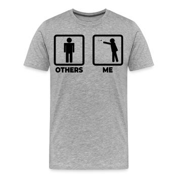 Moi en tant que joueur de fléchettes - T-shirt bio Premium Homme - gris chiné - Devant - Damien (186cm)