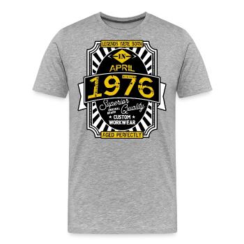 1976 APRIL - Men's Premium Organic T-Shirt - heather grey - Front - Damien (186cm)