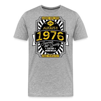 1976 AUGUST - Men's Premium Organic T-Shirt - heather grey - Front - Damien (186cm)