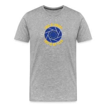 Europe Design / Flag European Brussels - Men's Premium Organic T-Shirt - heather grey - Front - Damien (186cm)