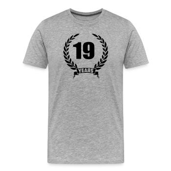 Lauwerkrans 19 ans avec grade et année de bannière - T-shirt bio Premium Homme - gris chiné - Devant - Damien (186cm)