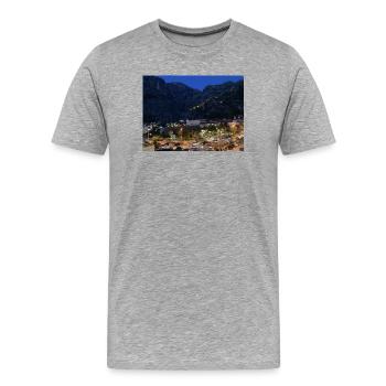 Evening atmosphere in Bergdorf - Men's Premium Organic T-Shirt - heather grey - Front - Damien (186cm)