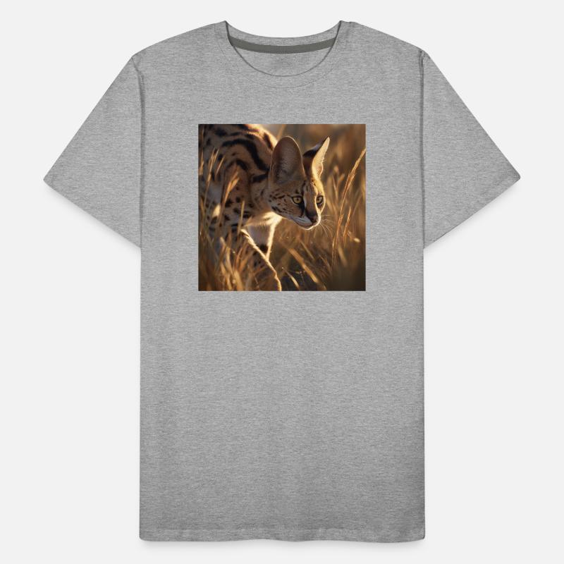 Serval au soleil – Chasse silencieuse dans la savane T-shirt bio Premium Homme