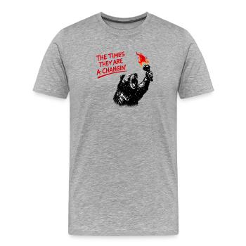 Walking Bear with Fire Torch - Men's Premium Organic T-Shirt - heather grey - Front - Damien (186cm)