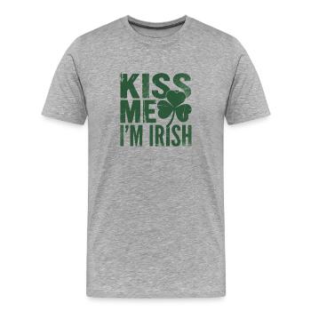 Kiss Me I'm Irish Shamrock  - Men's Premium Organic T-Shirt - heather grey - Front - Damien (186cm)