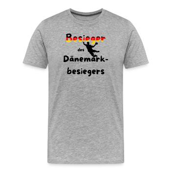 European Handball Championship 2026 - Defeat of the Denmark Defeater - Men's Premium Organic T-Shirt - heather grey - Front - Damien (186cm)