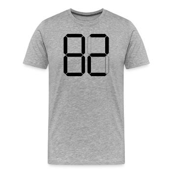 NUMÉRO 82 Quatre-vingt-deux Dons Numérique - T-shirt bio Premium Homme - gris chiné - Devant - Damien (186cm)