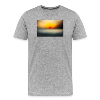 Abendstimmung am ruhigen Meer - Männer Premium Bio T-Shirt - Grau meliert - Vorne - Damien (186cm)