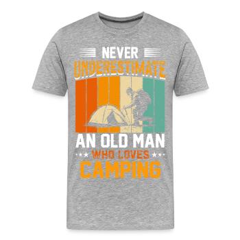 Never Underestimate an Old Man Who Camps - Männer Premium Bio T-Shirt - Grau meliert - Vorne - Damien (186cm)