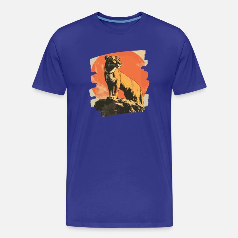 Lion from mountain Retro - Männer Premium Bio T-Shirt - Königsblau