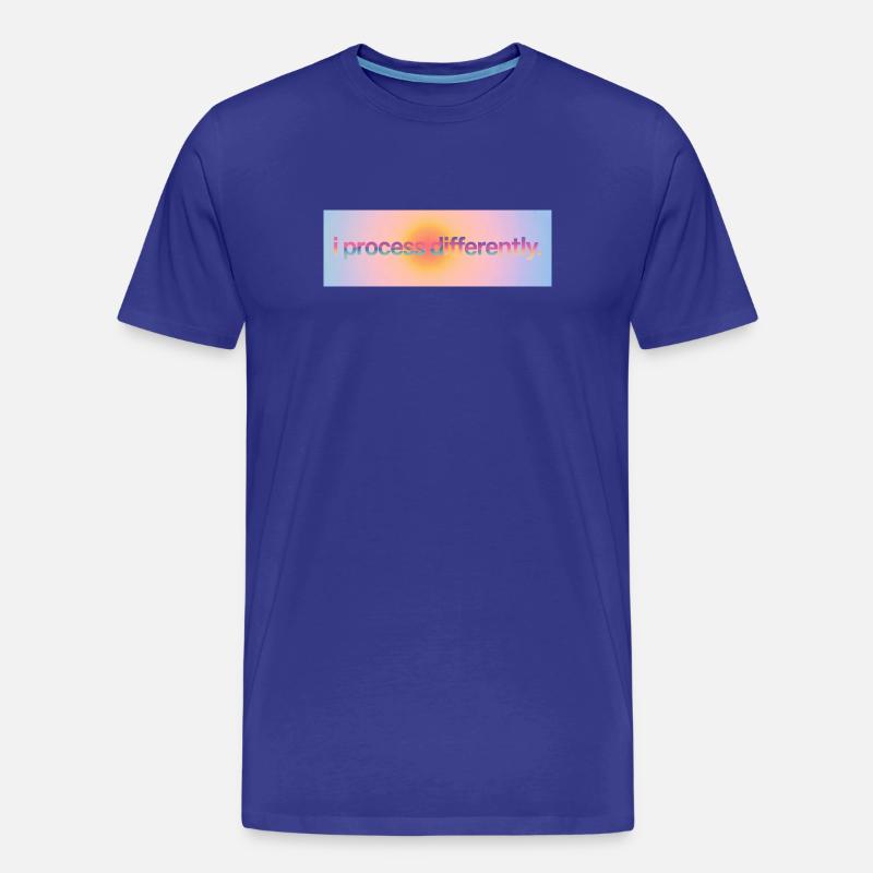 I process differently - Männer Premium Bio T-Shirt - Königsblau