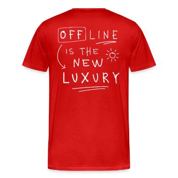 Hors ligne, c’est le nouveau luxe Statement minimaliste - T-shirt bio Premium Homme - rouge - Dos - Damien (186cm)