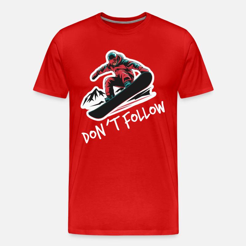 Snowboarder beim Snowborading - Männer Premium Bio T-Shirt - Rot