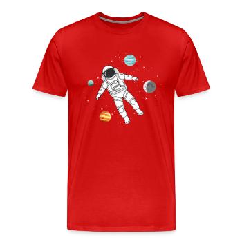 Un astronaute flotte dans l’espace avec des planètes - T-shirt bio Premium Homme - rouge - Devant - Damien (186cm)