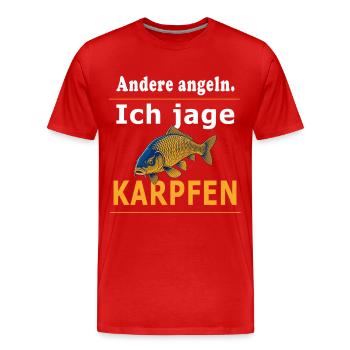 Andere angeln ich jage Karpfen – Karpfenangler - Männer Premium Bio T-Shirt - Rot - Vorne - Damien (186cm)