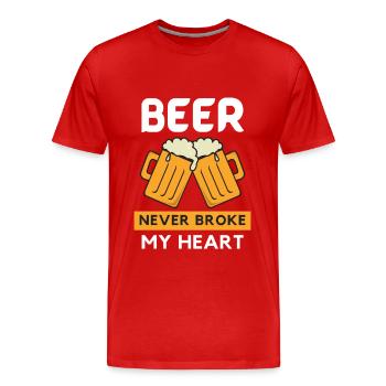 Beer Never Broke My Heart T Shirt (Dunkel) - Männer Premium Bio T-Shirt - Rot - Vorne - Damien (186cm)