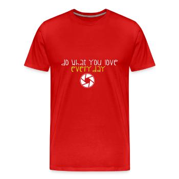 photographer - Men's Premium Organic T-Shirt - red - Front - Damien (186cm)