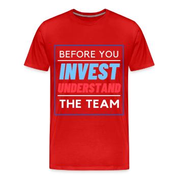avant d’investir - Équipe - T-shirt bio Premium Homme - rouge - Devant - Damien (186cm)
