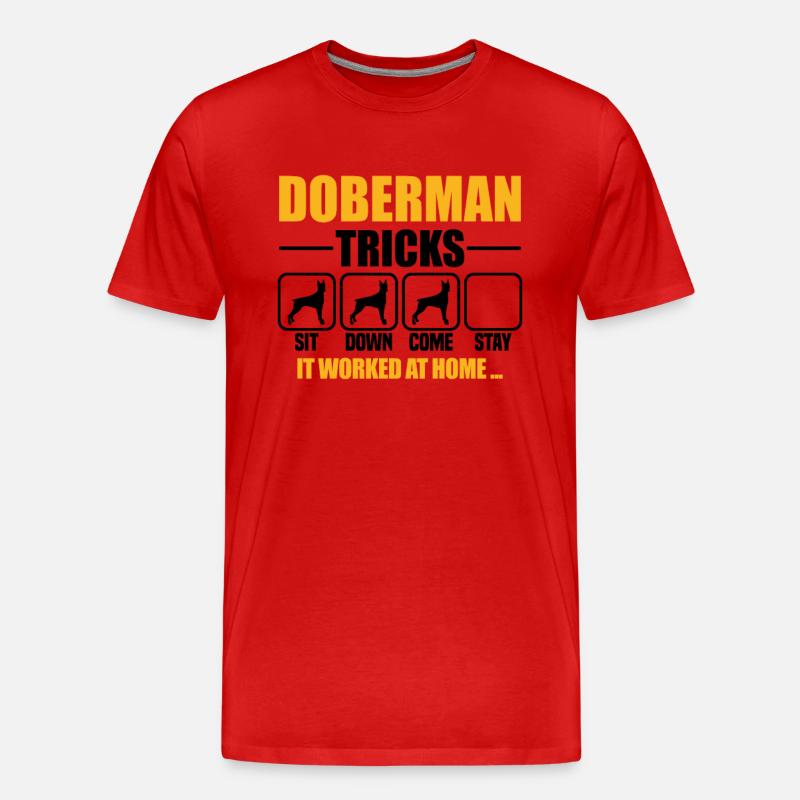 Doberman Tricks - Männer Premium Bio T-Shirt - Rot