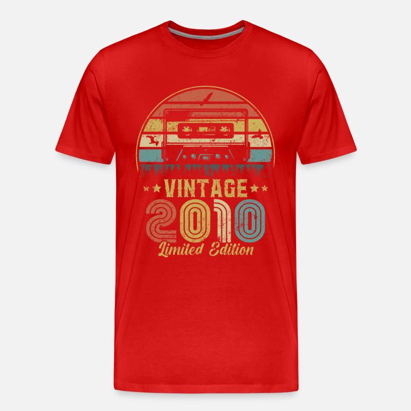Vintage-Kassette 2010 - Männer Premium Bio T-Shirt - Rot