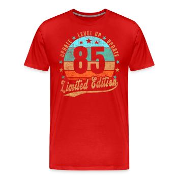 Mise à jour Level Up 85 Ans Édition Limitée Rétro - T-shirt bio Premium Homme - rouge - Devant - Damien (186cm)
