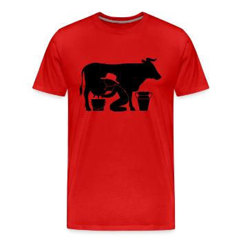 Bauer beim Melken einer Kuh - Männer Premium Bio T-Shirt - Rot - Vorne - Damien (186cm)