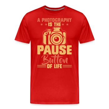 Photographer - Men's Premium Organic T-Shirt - red - Front - Damien (186cm)