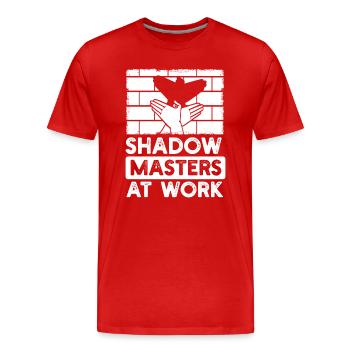 Maîtres de l’ombre au travail Marionnettes d’ombres - T-shirt bio Premium Homme - rouge - Devant - Damien (186cm)