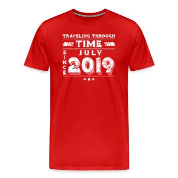 Vintage Voyage dans le Temps Anniversaire Design Juillet 2019 - T-shirt bio Premium Homme - rouge - Devant - Damien (186cm)