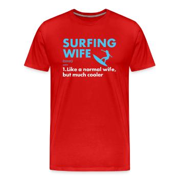 Sport Wife Surfing - Männer Premium Bio T-Shirt - Rot - Vorne - Damien (186cm)