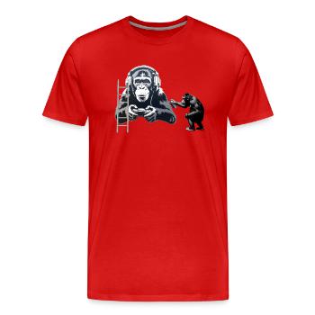 GRAFFITI BANKSY STYLE - CHIMP PLAYING COMPUTER GAM - Men's Premium Organic T-Shirt - red - Front - Damien (186cm)