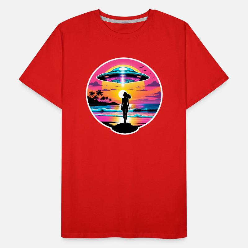 Beach UFO encounter during sunset. Men's Premium Organic T-Shirt