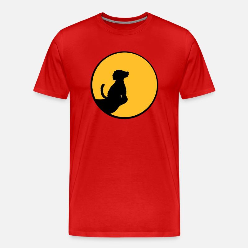 Mond Klippe sitzender Hund - Männer Premium Bio T-Shirt - Rot