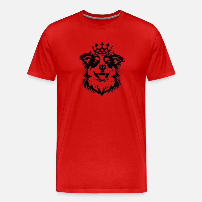 Fröhlicher Hund mit Krone - Männer Premium Bio T-Shirt - Rot