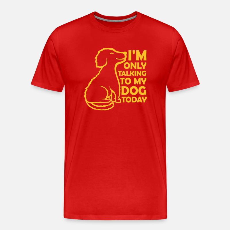 only talking to dog - Männer Premium Bio T-Shirt - Rot