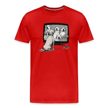 Le chien regarde la télévision et voit d’autres chiens à la télévision - T-shirt bio Premium Homme - rouge - Devant - Damien (186cm)