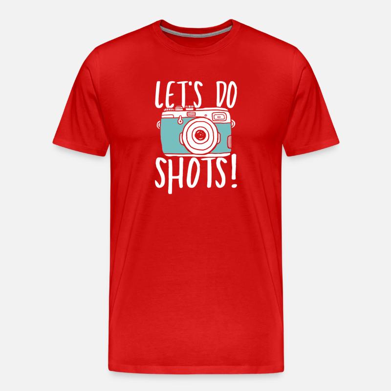 Let s do shots - Männer Premium Bio T-Shirt - Rot