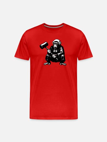 Rebellious monkey judge with hammer - Men's Premium Organic T-Shirt - red