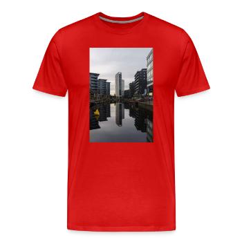 Urban Reflection - Men's Premium Organic T-Shirt - red - Front - Damien (186cm)